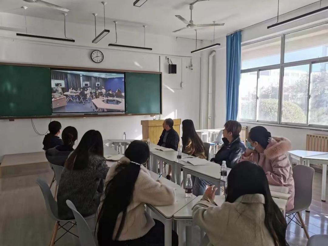 威廉希尔足球官方网站举办新时代大学英语课程教学改革专题研讨会